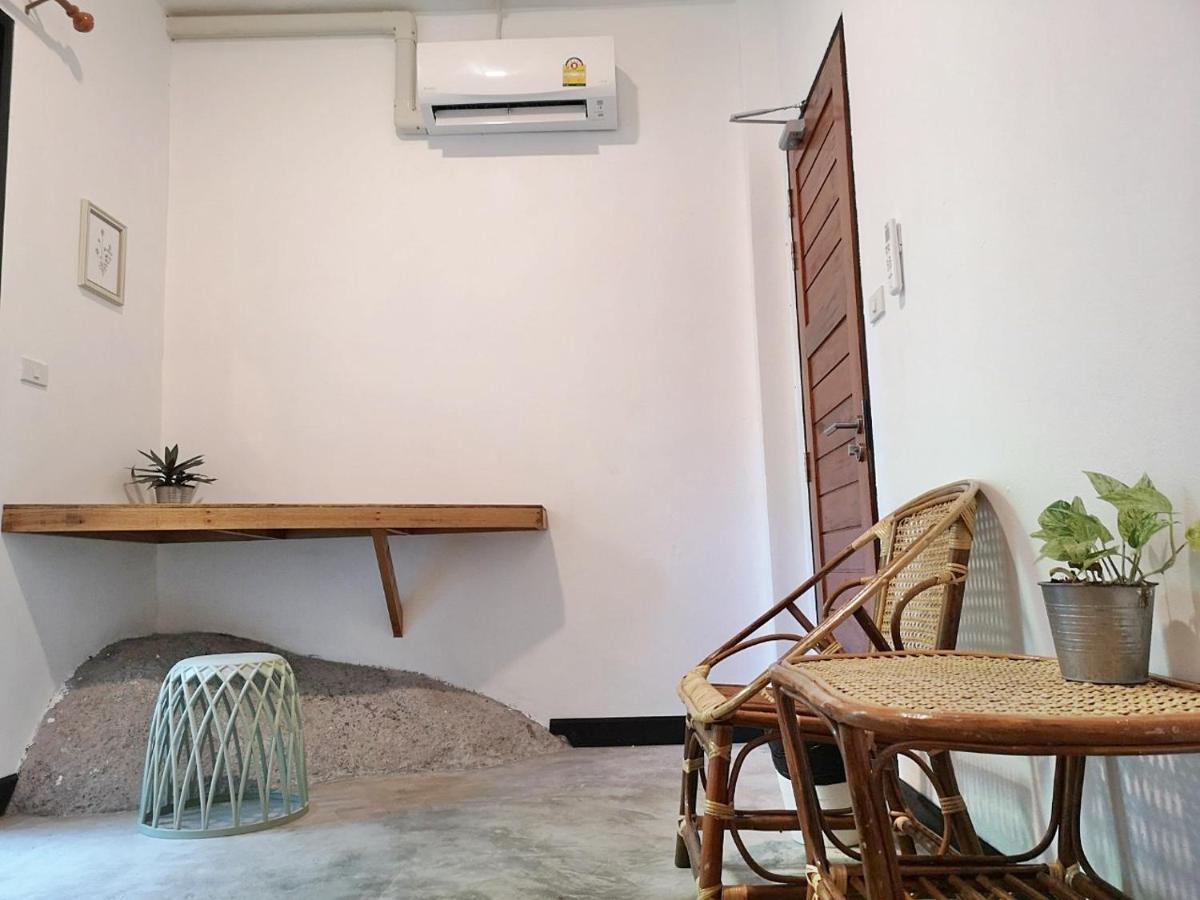 The Dearly Koh Tao Hostel-Padi 5 Star Dive Resort Bagian luar foto