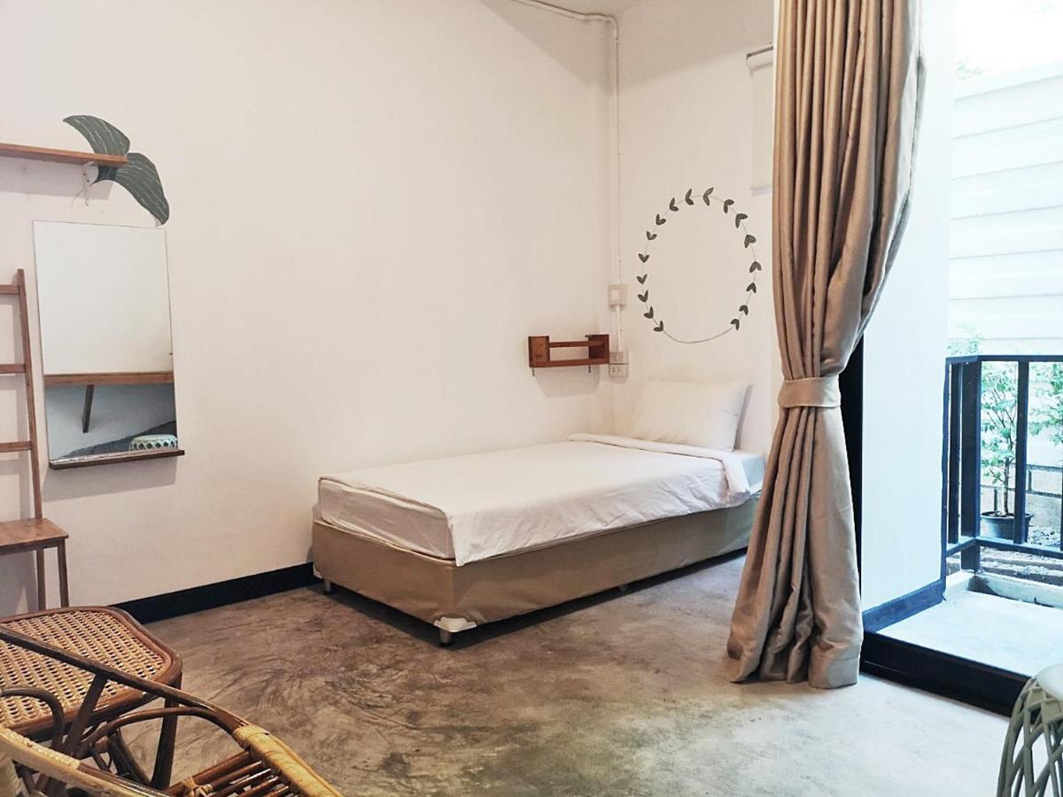 The Dearly Koh Tao Hostel-Padi 5 Star Dive Resort Bagian luar foto